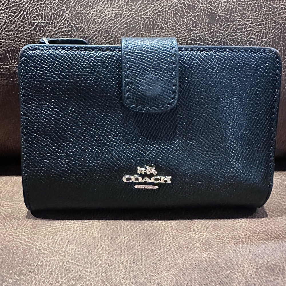 COACH Black Textured Leather Wallet ⭐️PROJECT⭐️